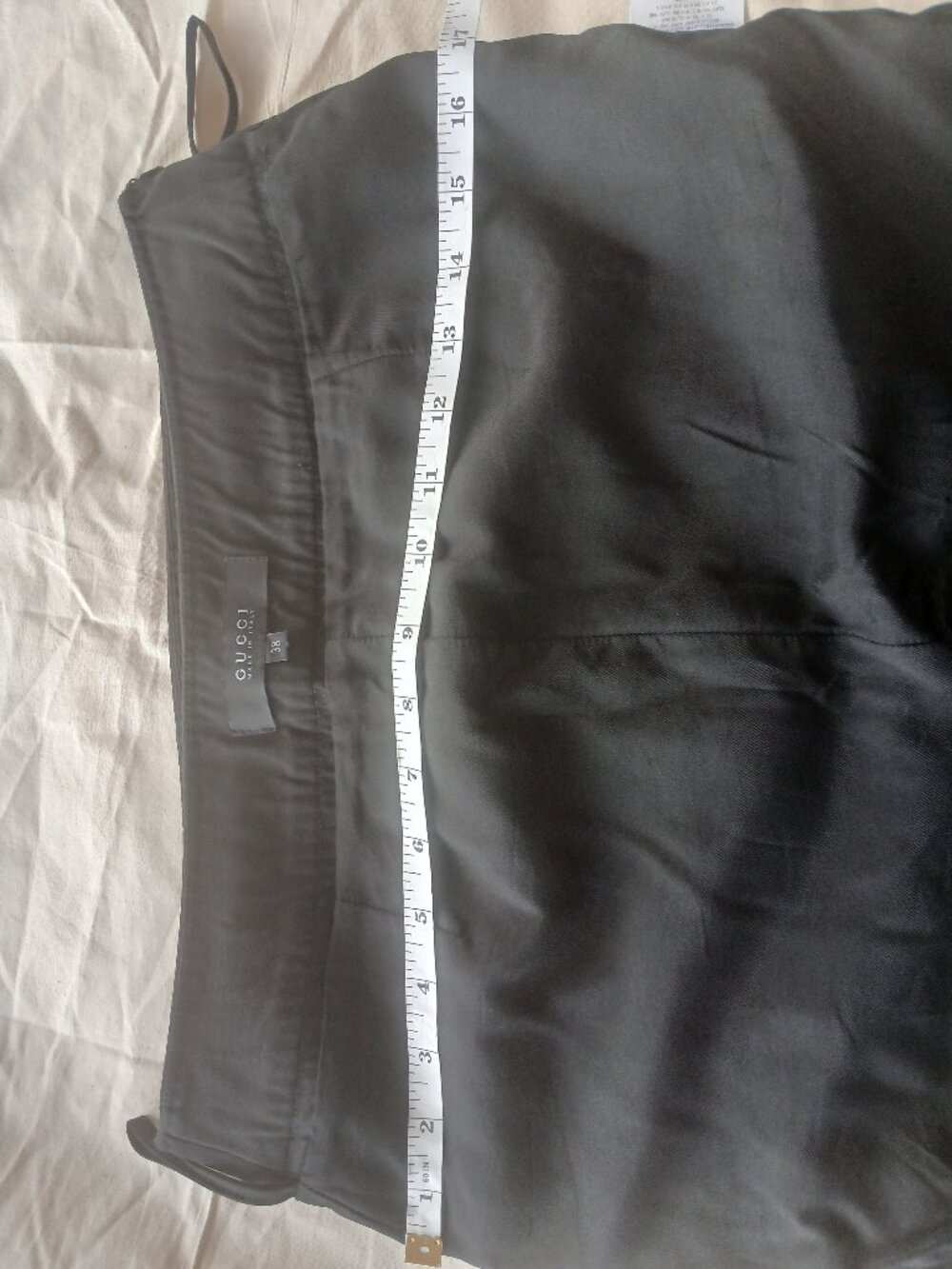 Beautiful Gucci Pencil Skirt — Italian Size 38, Approx. US 2–3 - Picture 4 of 10